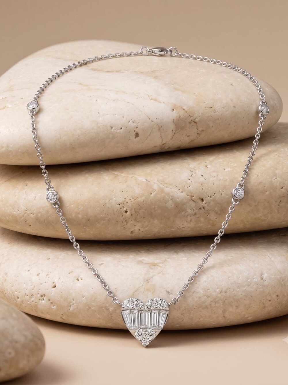 Heart Shape 18K White Gold Diamond Necklace - Picture 8 of 8